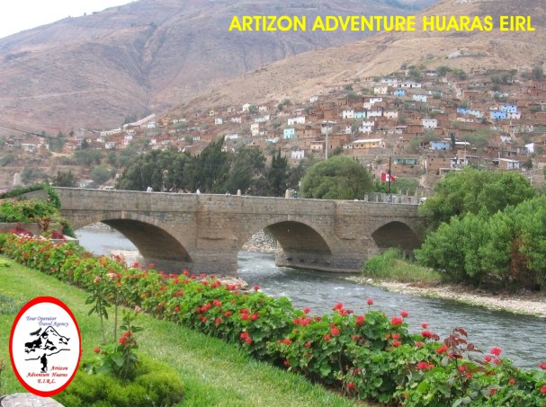 Puente colonial Huanuco - Peru